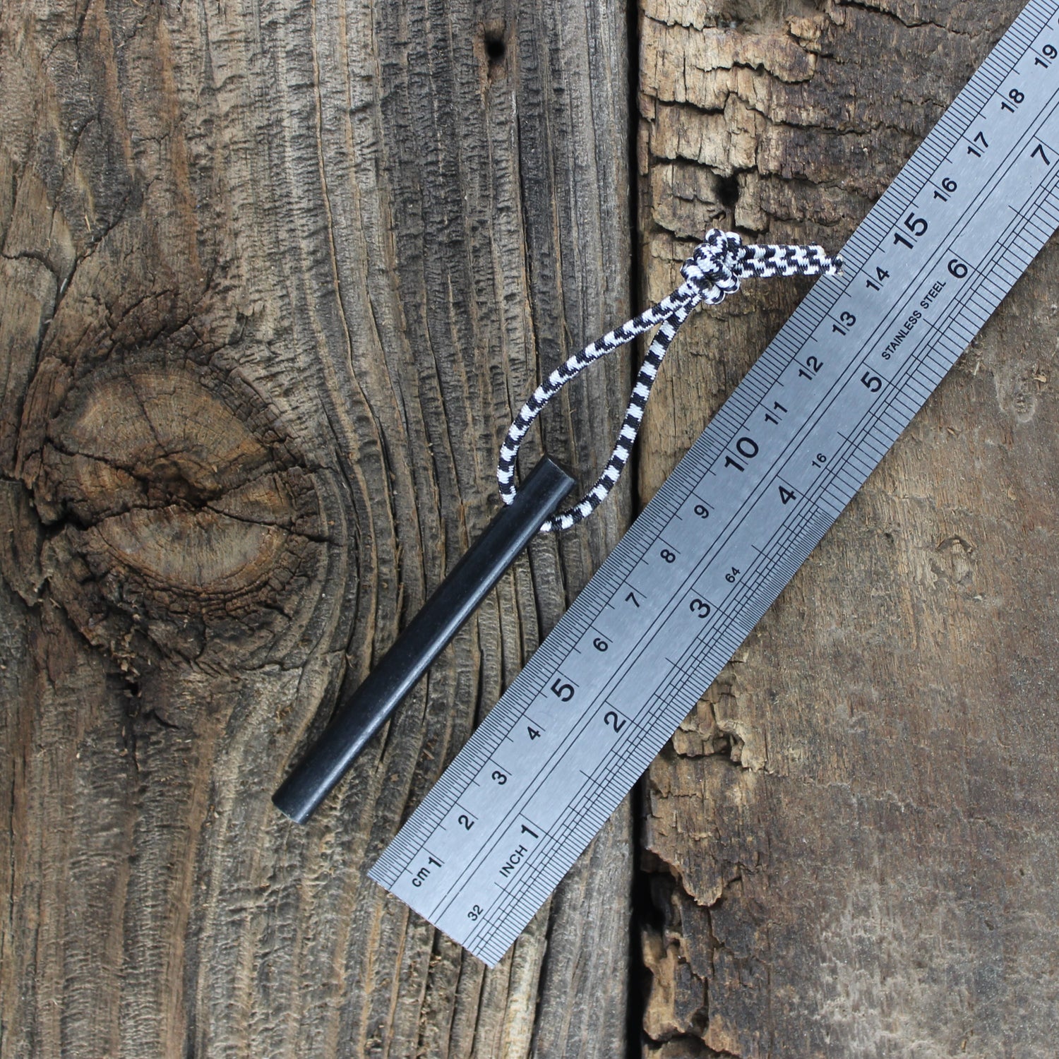 SlicKnives Ferro Rod - Standard w/ Urban Camo Black White Shock Cord Lanyard